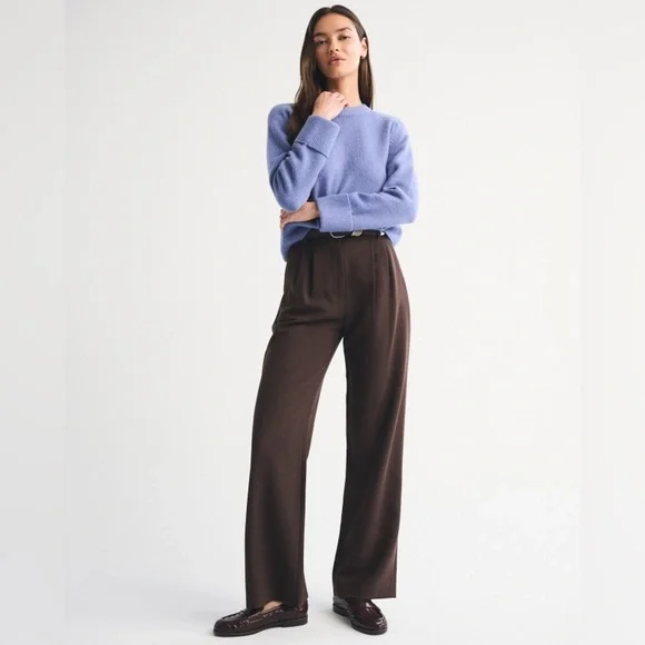 Abercrombie & Fitch women’s Sloane Tailored wide leg pants in blue - Picture 1 of 5